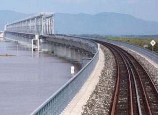 Du lịch Trung Quốc, chiêm ngưỡng vẻ đẹp của cầu sắt sông Tùng Hoa&nbsp;
